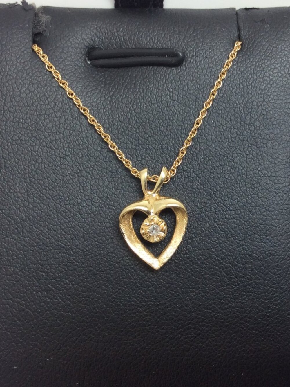 Ladies 14k Real Gold Real Diamond Heart Charm Pendant Necklace  2.50gr